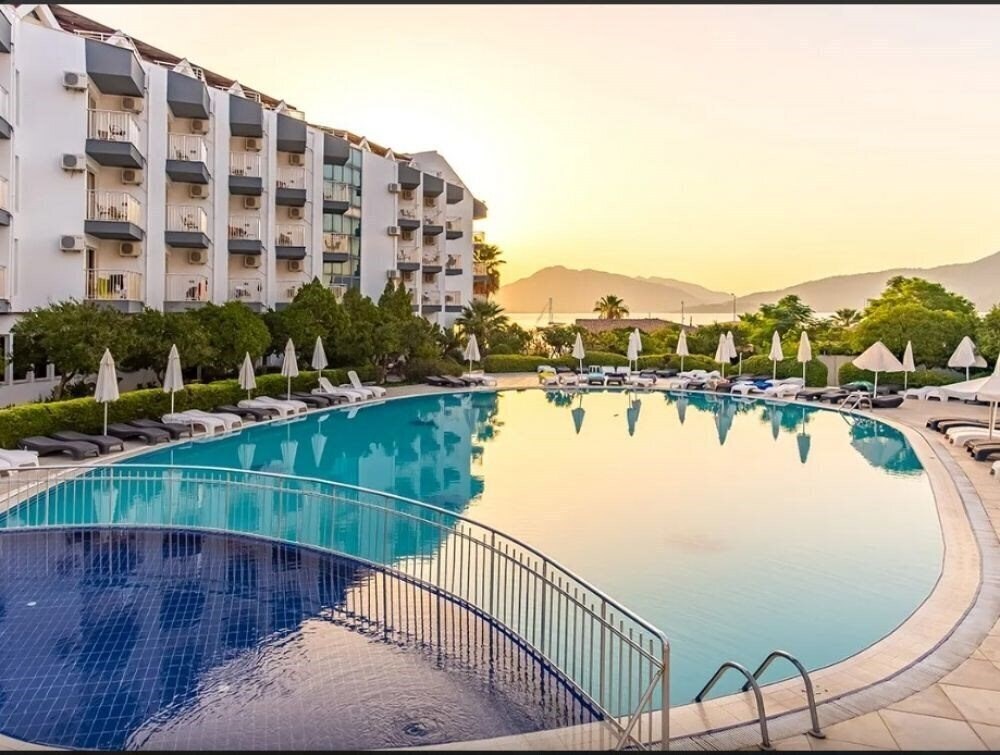 Изображение Caprice Beach Hotel (ex. Luna Beach Deluxe Hotel ) 4*