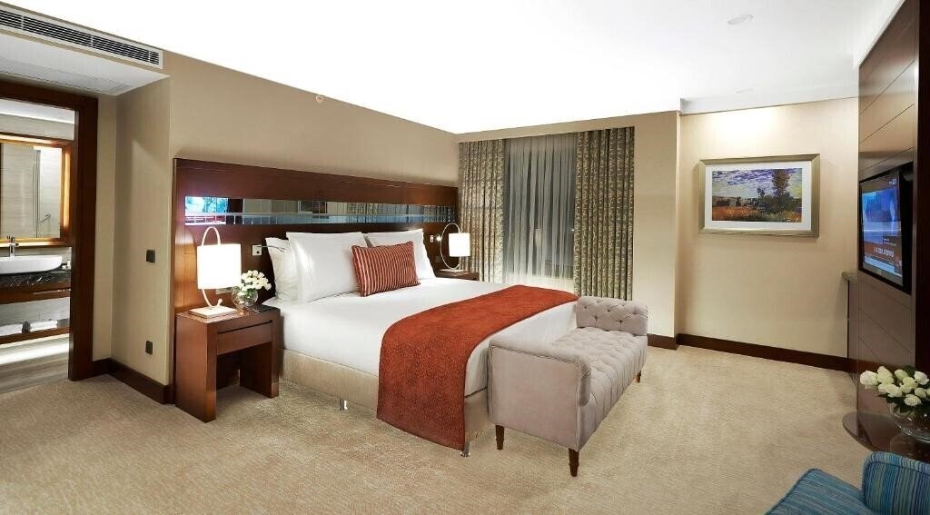 Отель Divan Mersin 5*