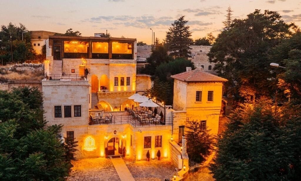 Отель Lagoon Cave Suites 3*