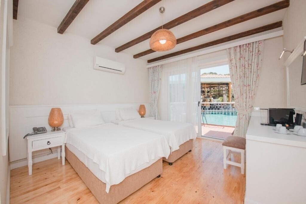 Фото La Boutique Maya 3*