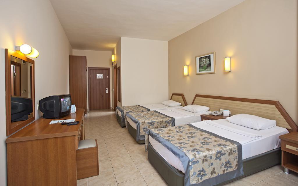 Картинка Titan Garden Hotel 4*