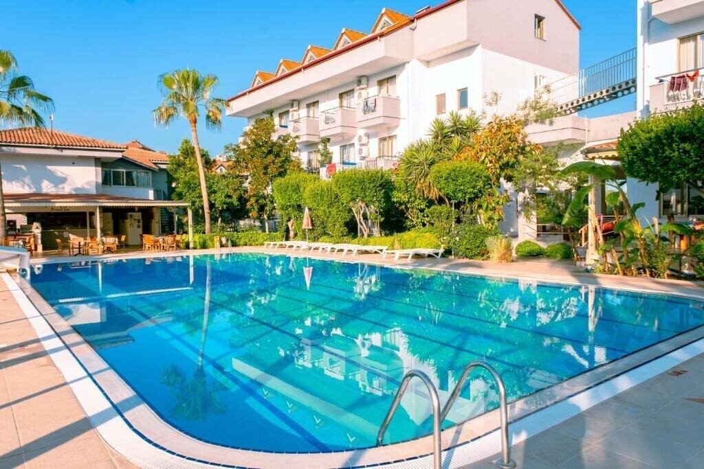 Отель Silver Hotel 3*