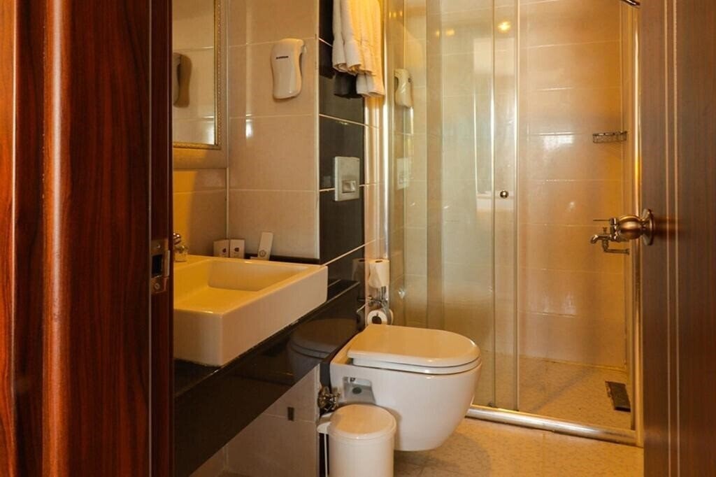 Фотография Throne Beach Resort & SPA (ex. Nilbahir Resort & Spa) 5*