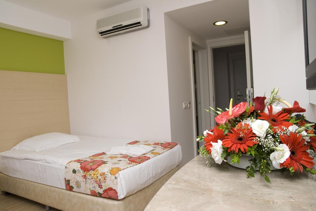 Фото Oleander Hotel 4*