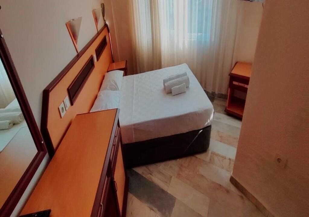Фото Ozgurhan Hotel 3*