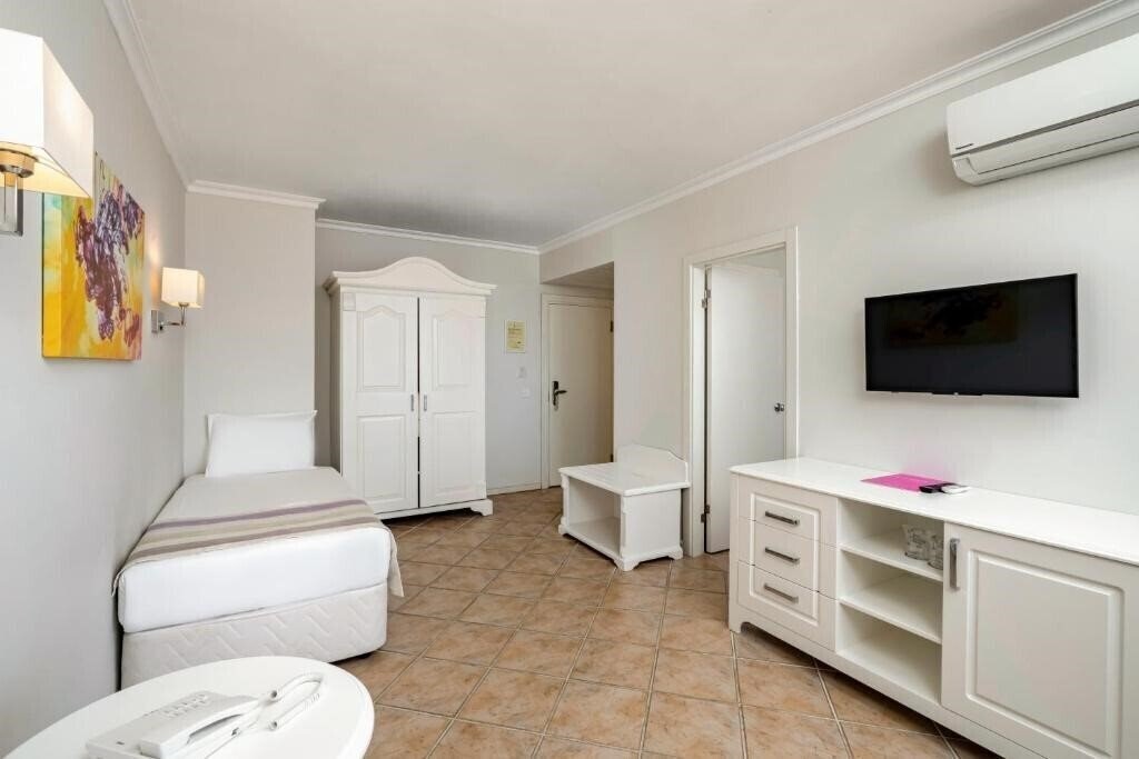 Картинка Iz Flower Side Beach 4*