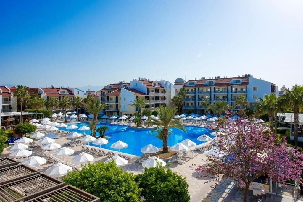 Отель Barut B Suites (ex. Family Life Side by Barut Hotels) 4*