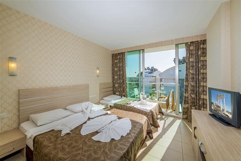 Отель Lowe Hotel 3*