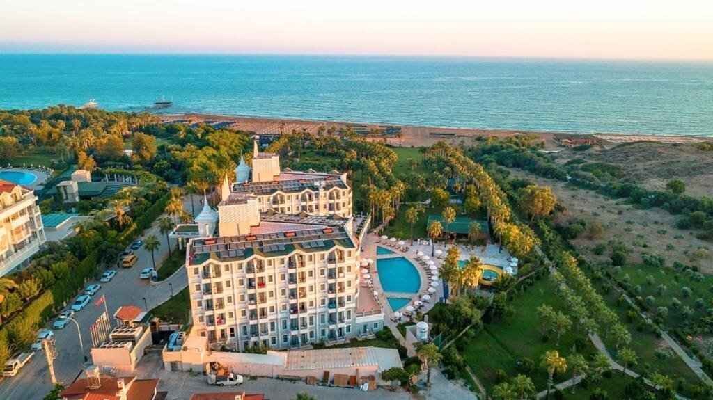 Отель Royal Atlantis Beach 4*