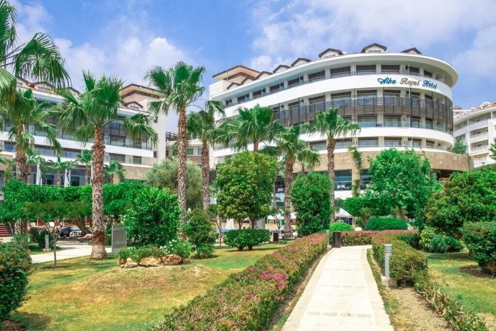 Фото Alba Royal Hotel 5*