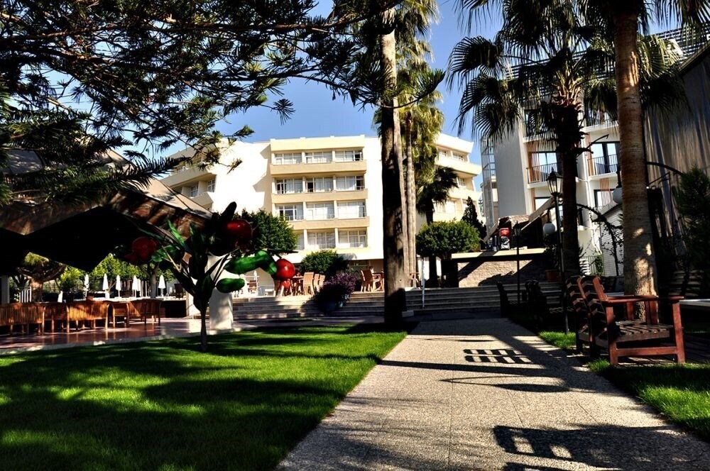 Отель Nerton 4*