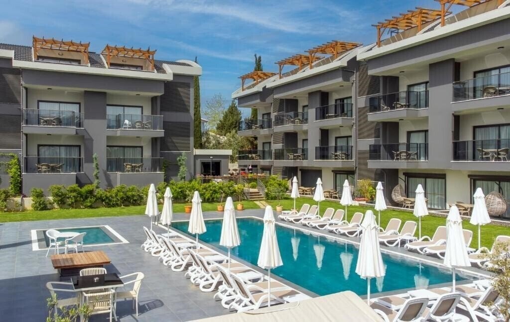 Изображение A Suite Side 3*