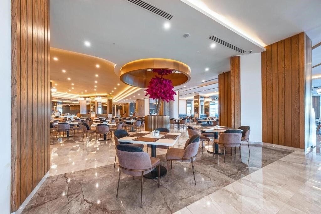 Фотография Lago Hotel (ex. Azura Deluxe Resort & Aqua Sorgun, Nashira Resort Hotel & Spa) 5*