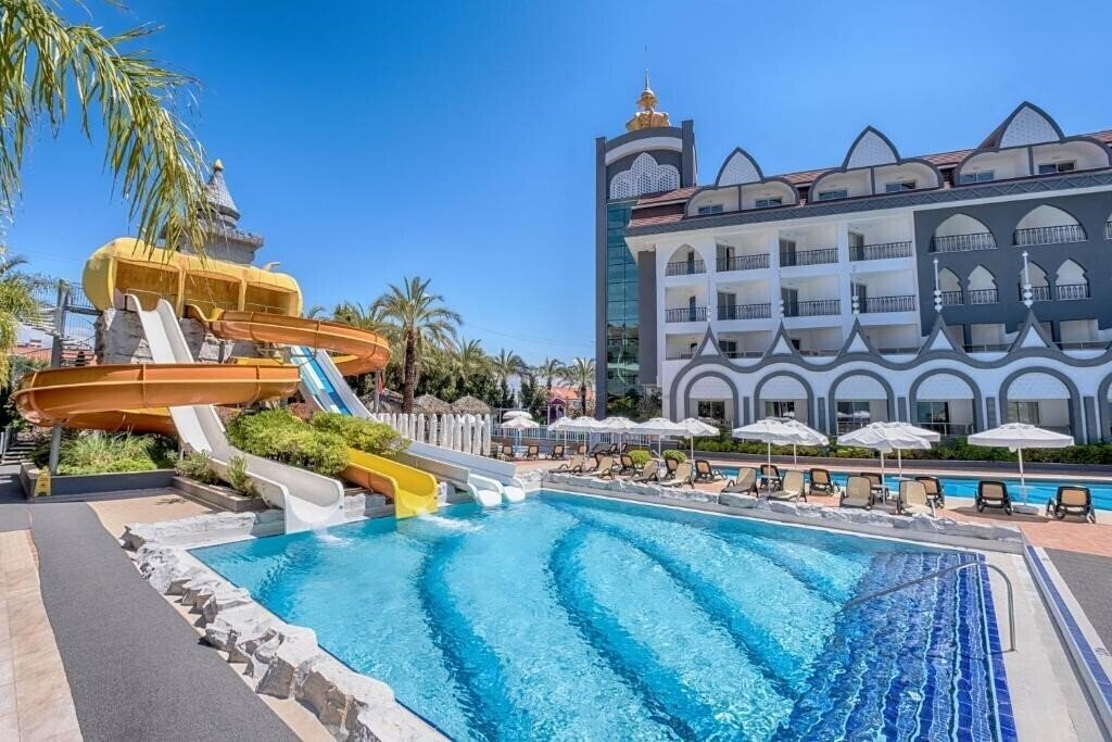 Фото Well Palace Side (ex. Side Crown Charm Palace Hotel) 5*