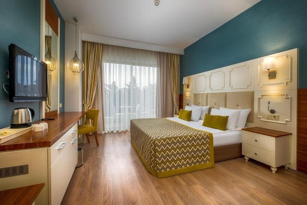 Изображение Well Palace Side (ex. Side Crown Charm Palace Hotel) 5*