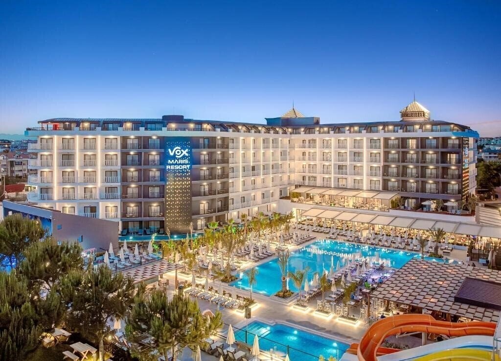 Отель Vox Maris Resort 5*