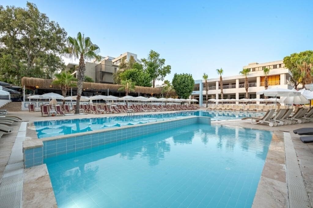 Фотография Sunrise Beach Side (ex. Larissa Beach Club Hotel, Side Nusso Beach Club, Marvida Hotel Side Beach) 4*