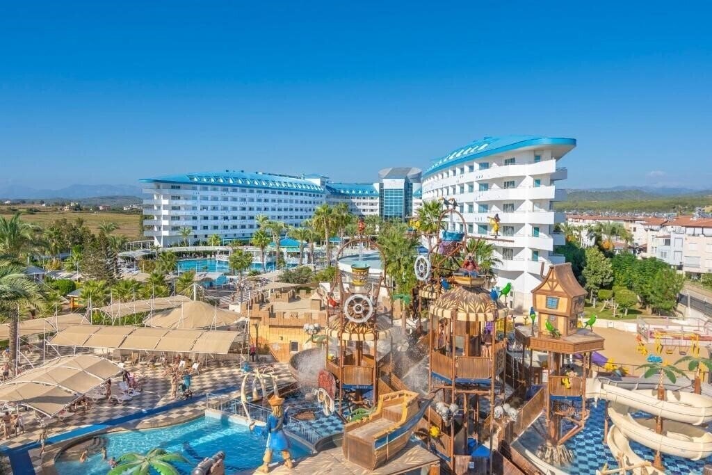 Фото Crystal Admiral Resort Suites & SPA 5*