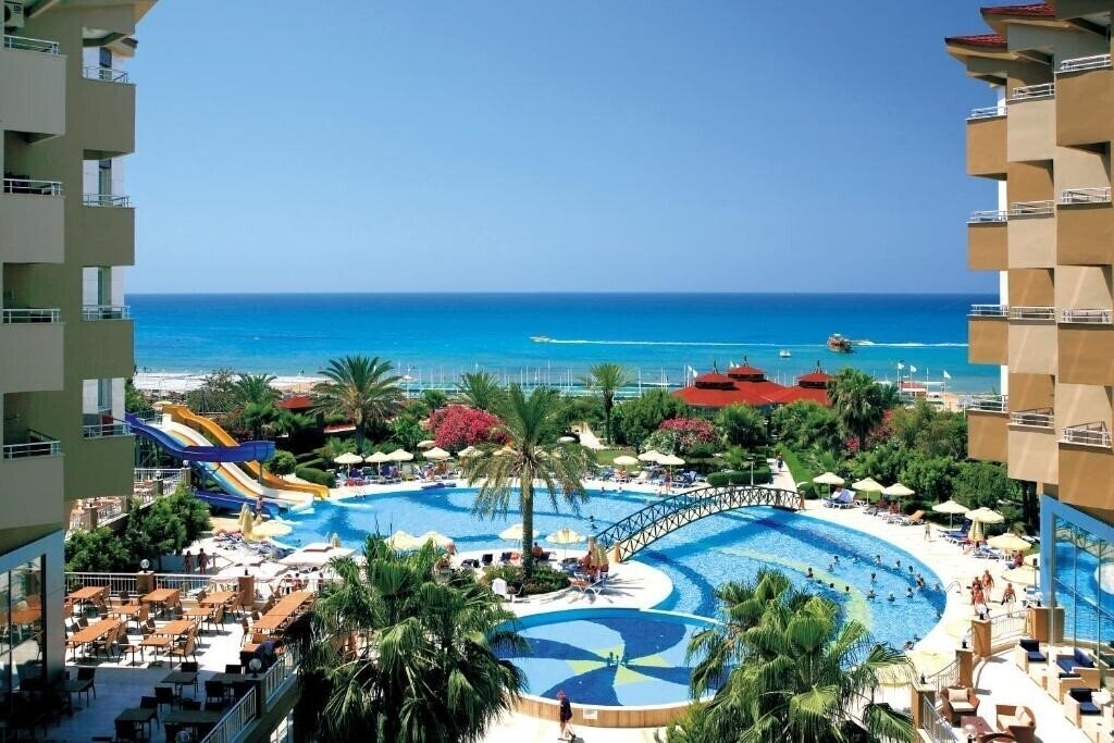 Отель Terrace Beach Resort 5*