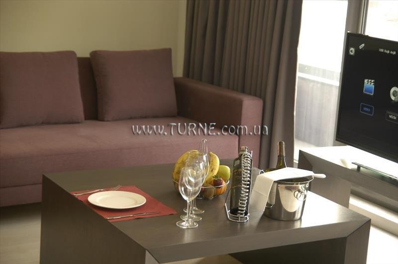 Отель Caratpark 4*