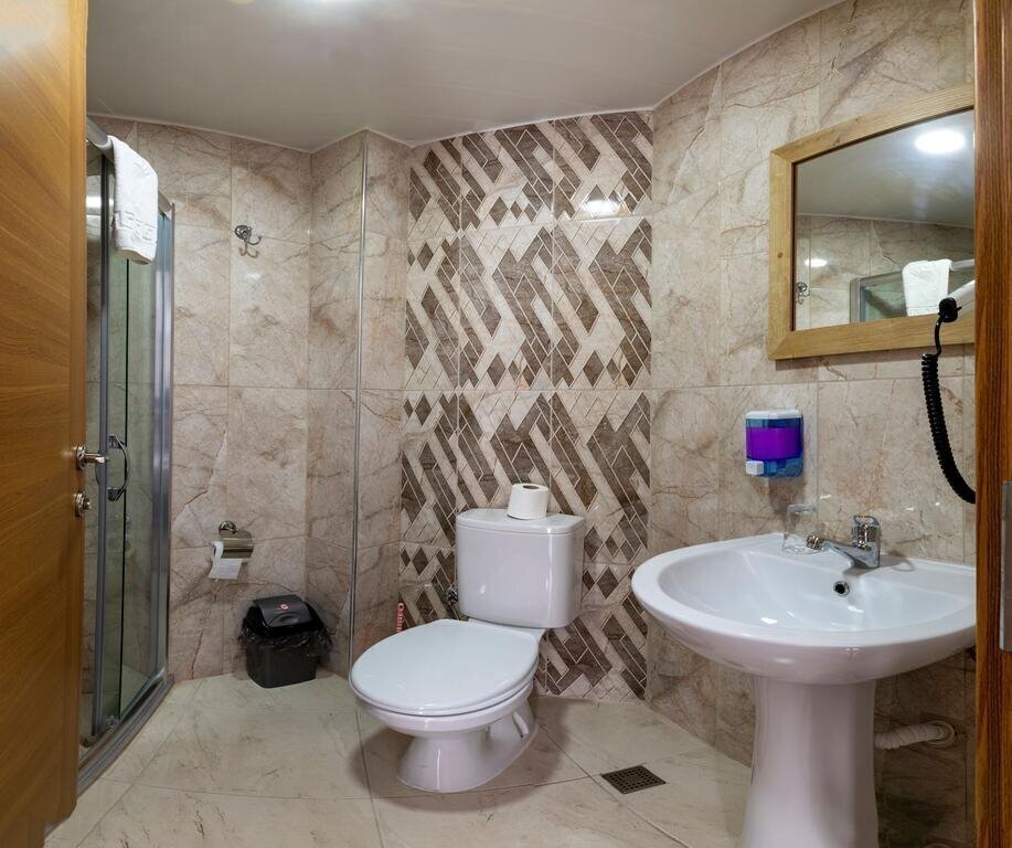 Картинка Metro 3*