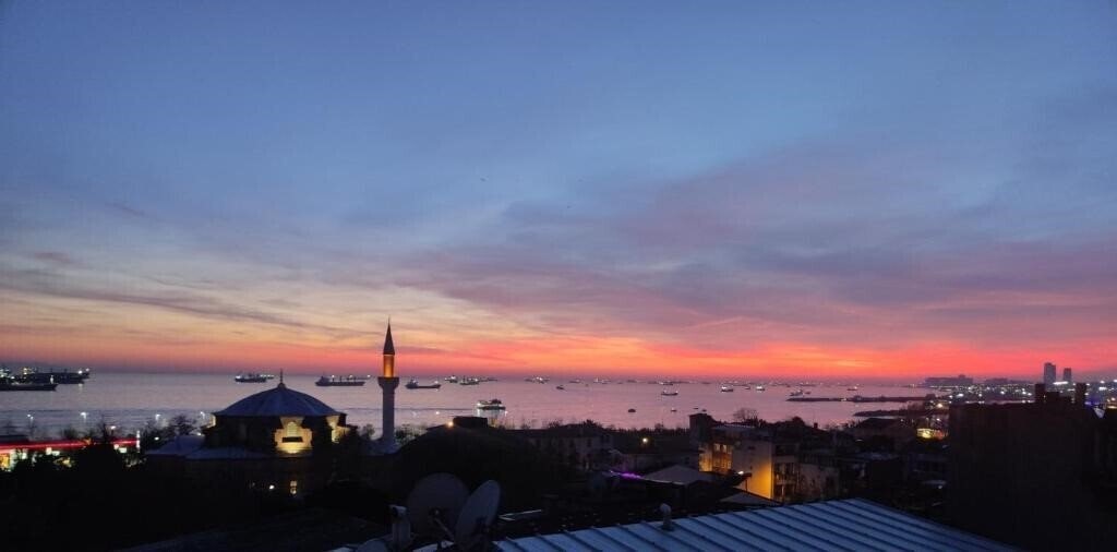 Отель New Era 2*