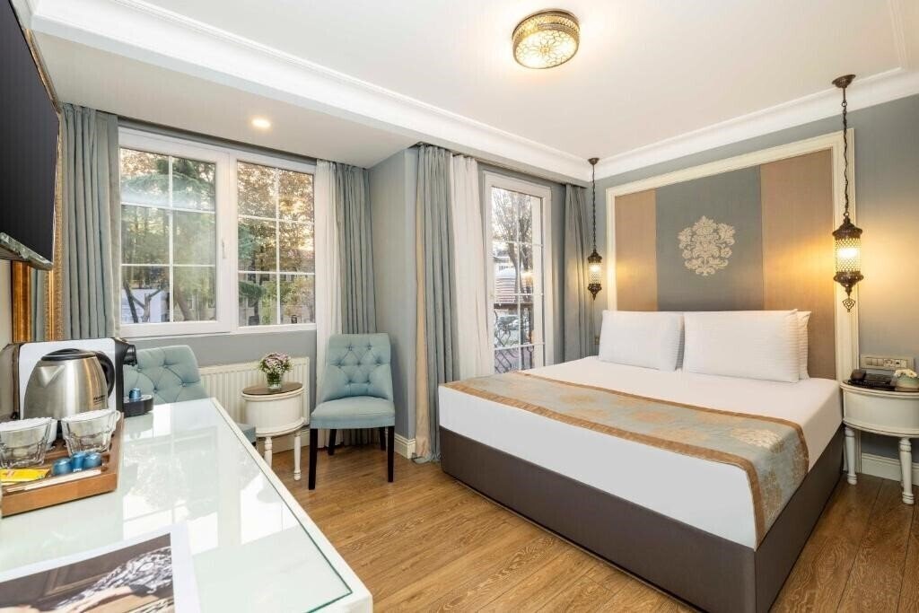 Фотография Raymond Hotel 3*