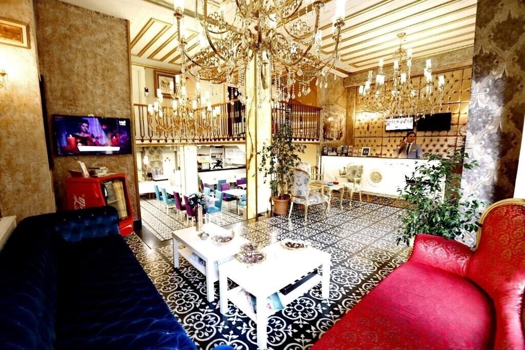 Отель Diamond Royal Hotel 3*