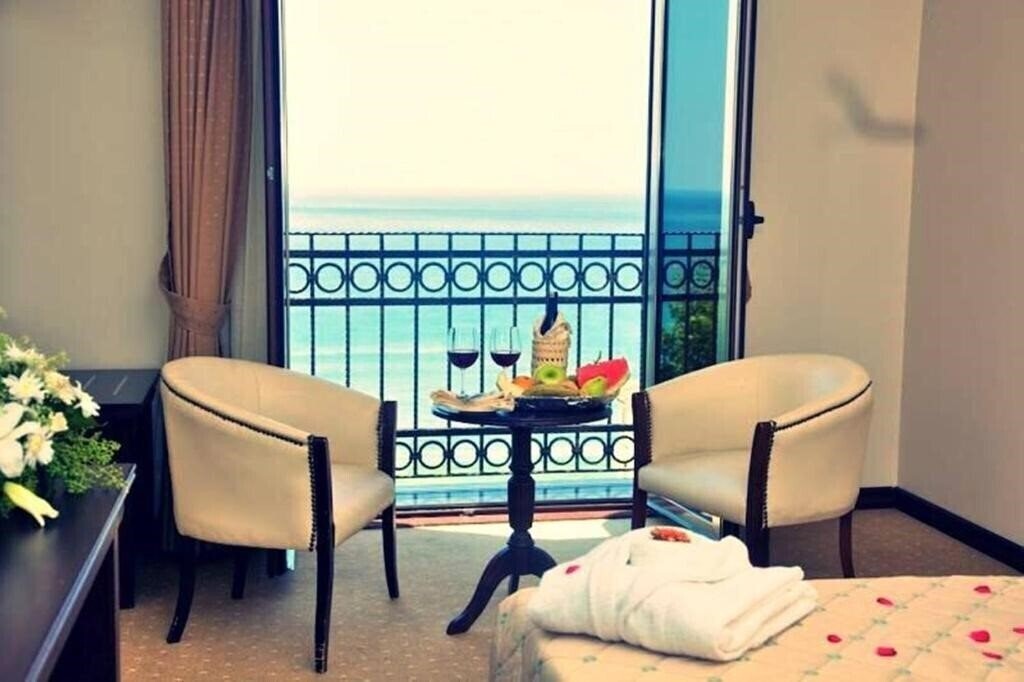 Отель Blue World Hotel 4*