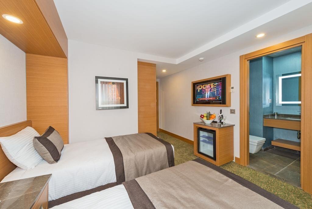 Картинка Bisetun Butik S Class 3*