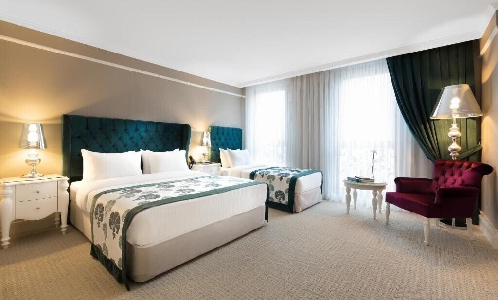 Отель Metropolitan Hotel Taksim 4*