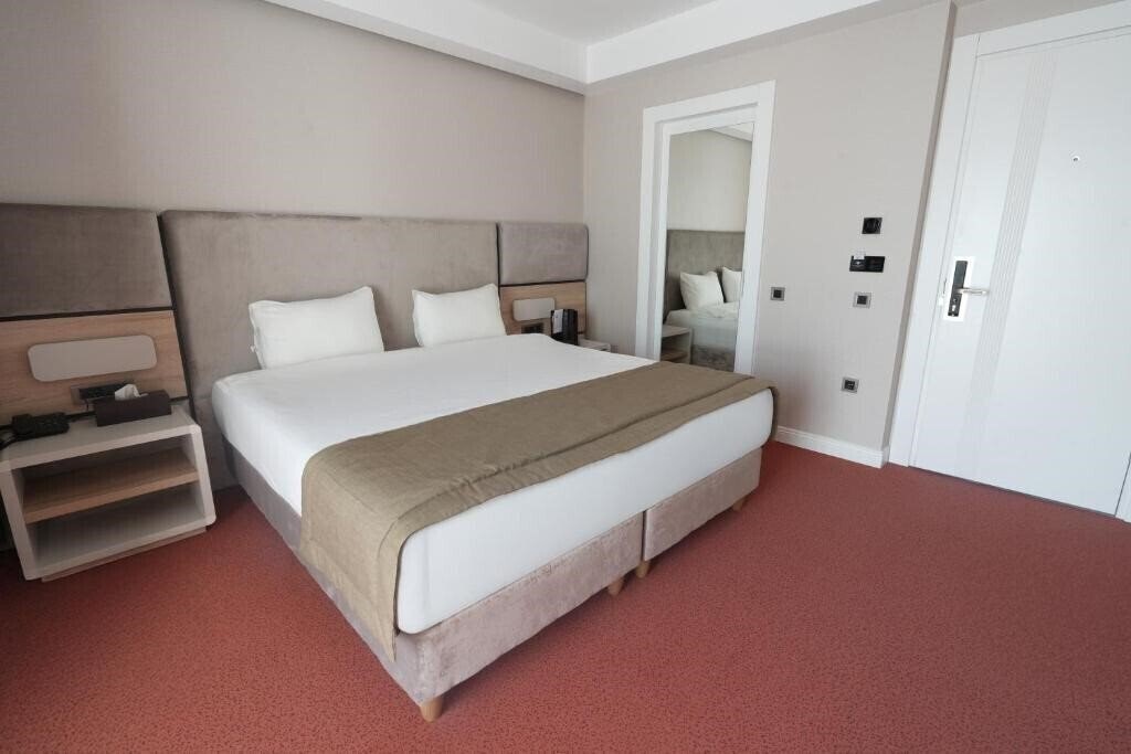 Отель Berjer Hotel 4*