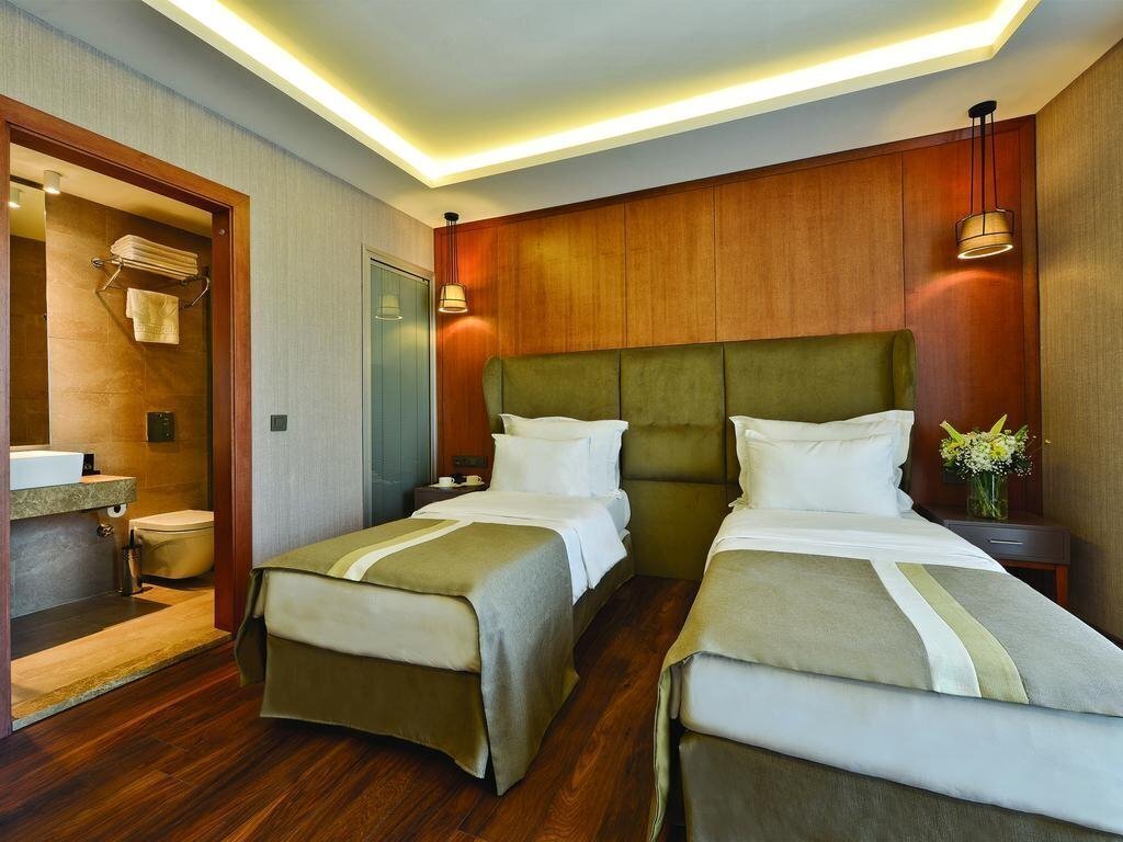 Фотография Blueway Hotel City 3*