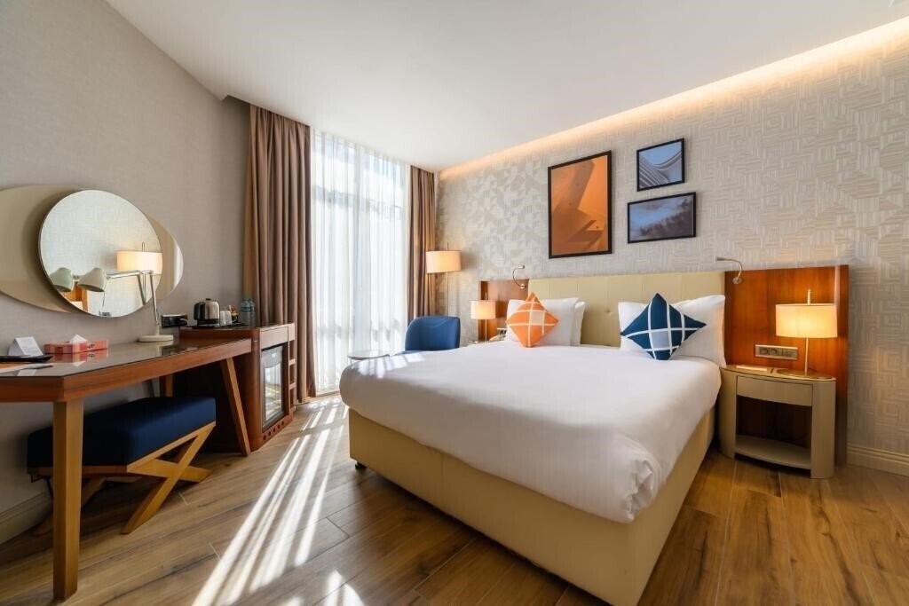 Отель Four Points Flex by Sheraton Istanbul Taksim Square (ex. Senator Taksim) 4*
