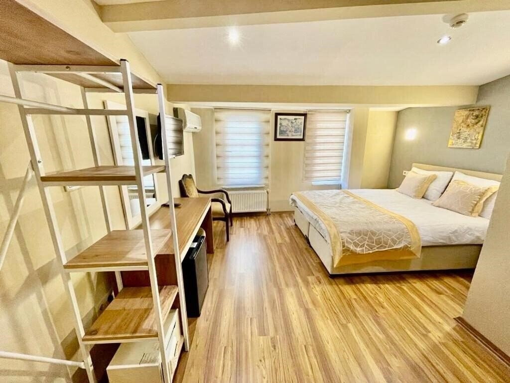 Отель Timeks Hotel 3*