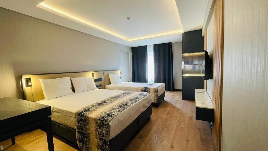 Отель Osmanbey Fatih Hotel 3*