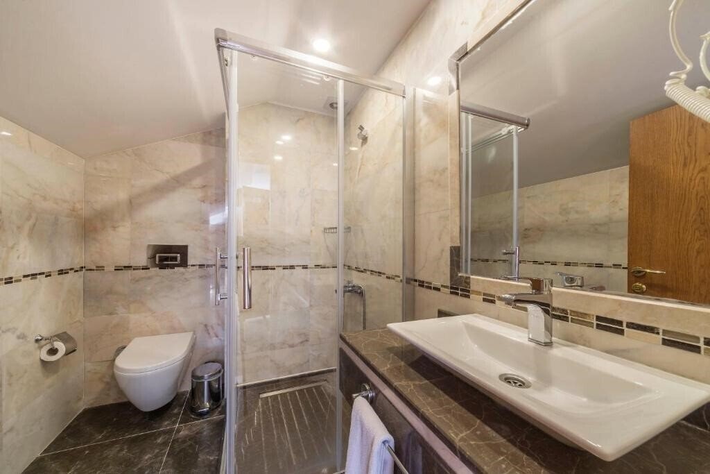 Фото Lalinn Hotel 3*