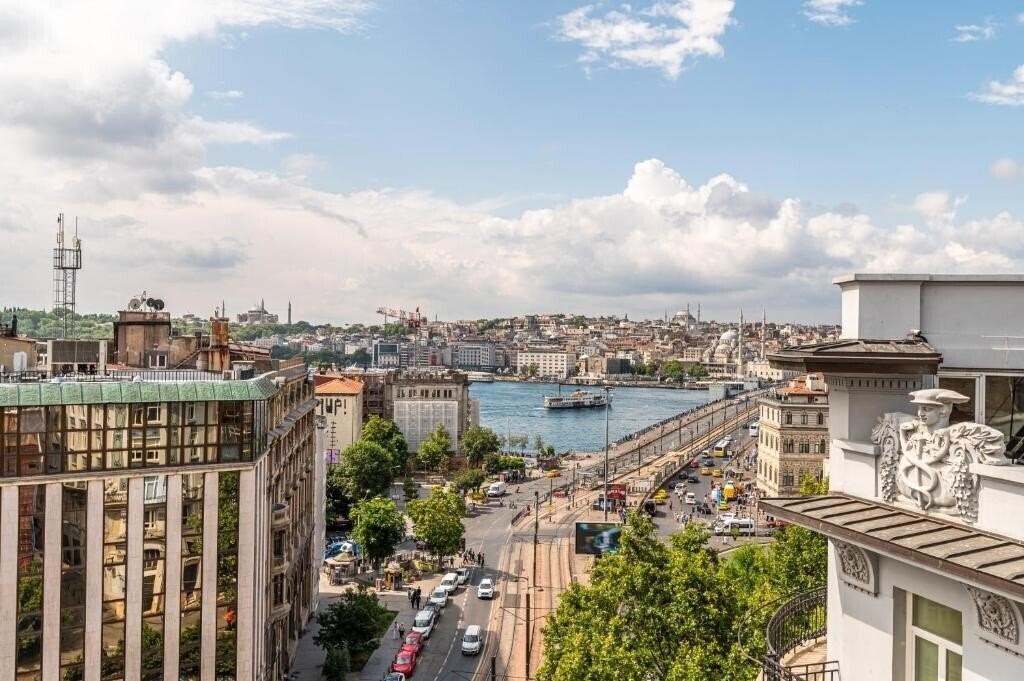 Фото Karakoy Aparts Hotel & Suites 3*