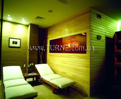 Отель Bentley Hotel 4*