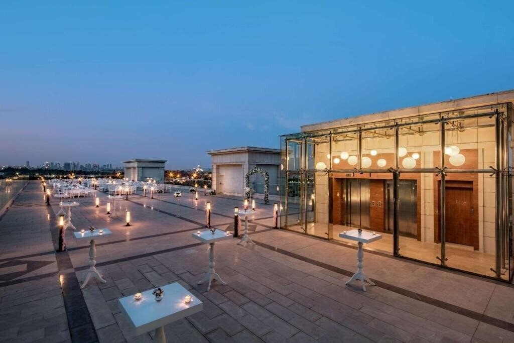 Отель DoubleTree by Hilton Istanbul Topkapi (ex. DoubleTree by Hilton Topkapi ) 5*