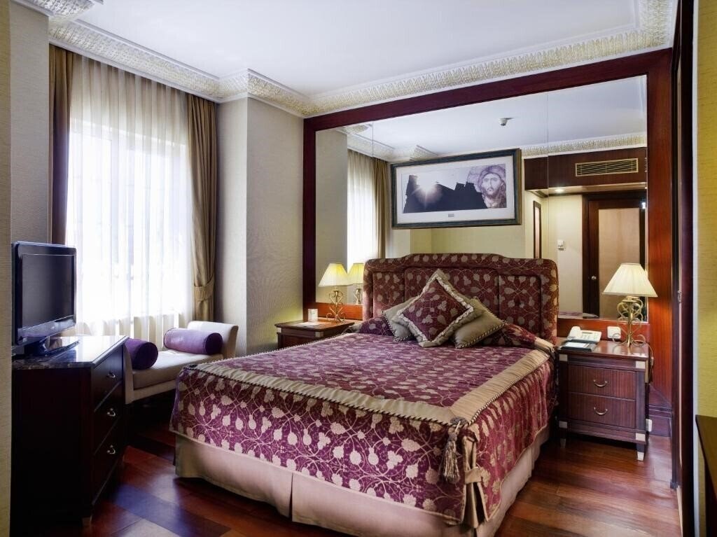 Изображение Eresin Hotels Sultanahmet (ex. Eresin Hotel Sultanahmet, Eresin Crown Hotel) 5*