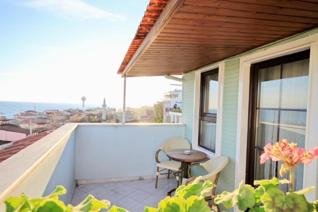 Отель Historia Hotel 3*