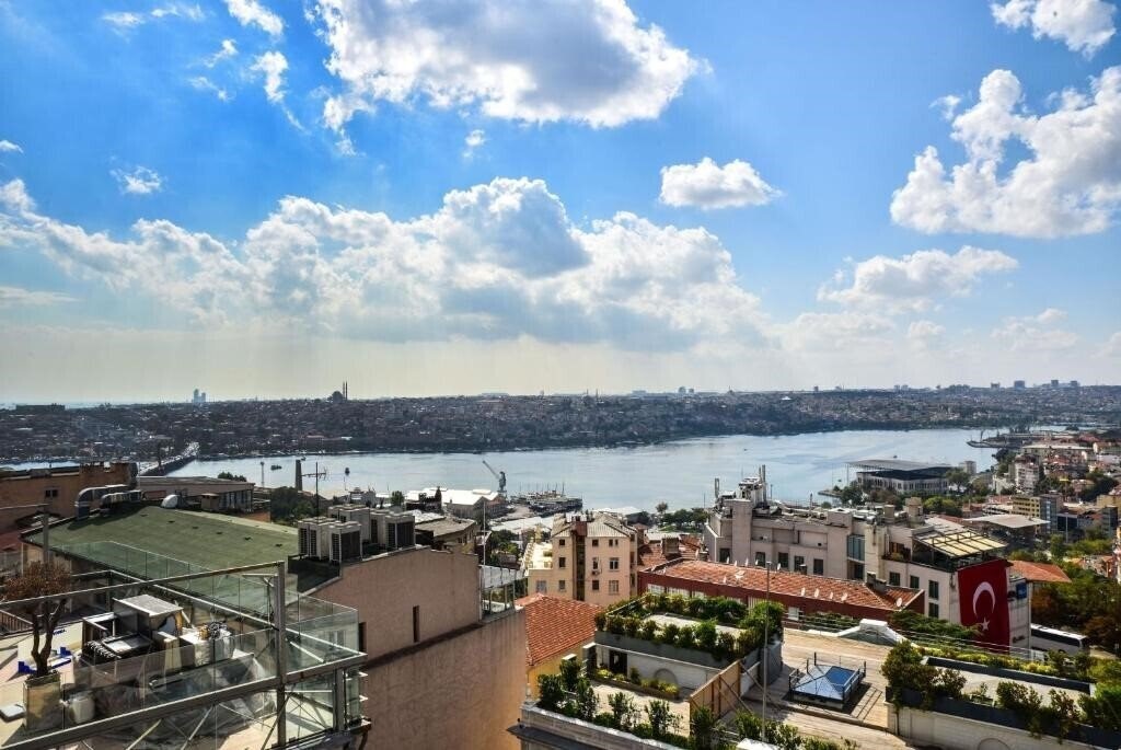 Изображение Elan 3*