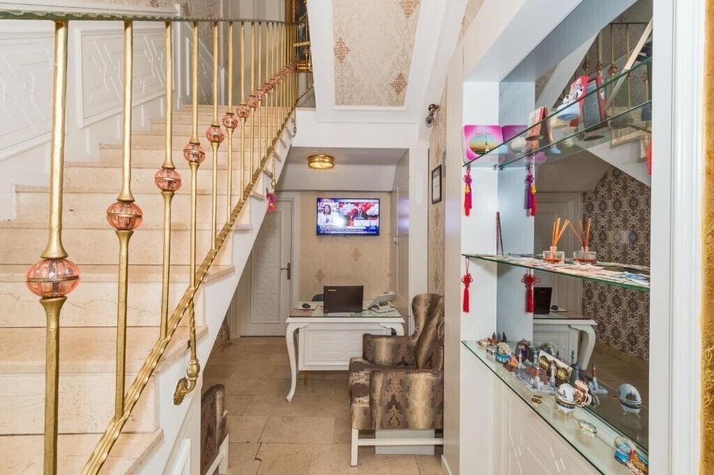 Изображение The Empress Theodora 3*