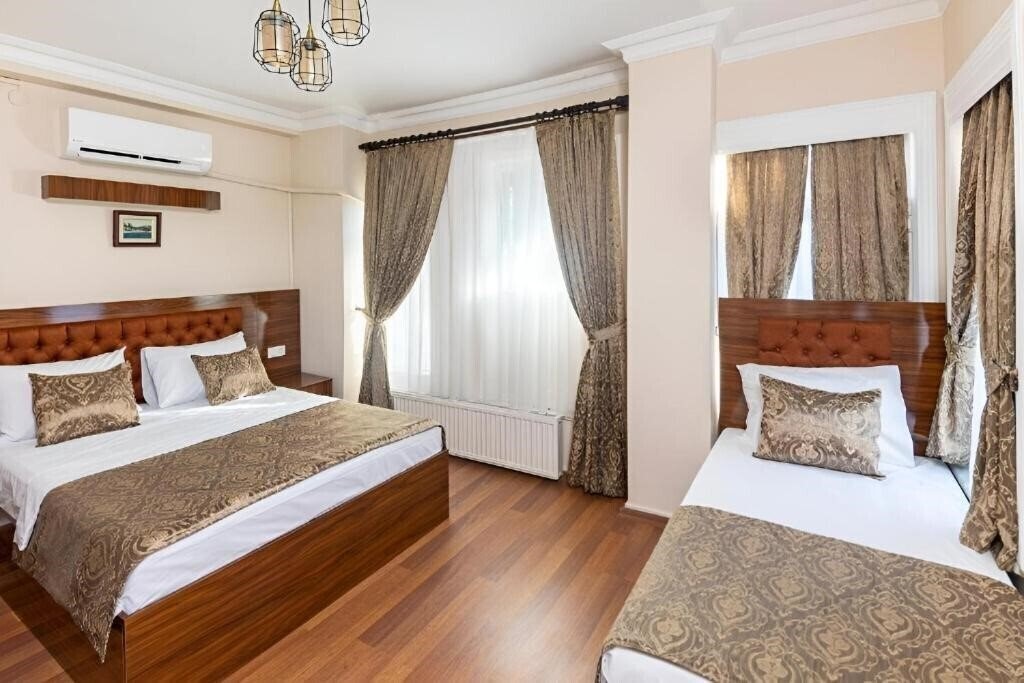 Отель Grey House 3*