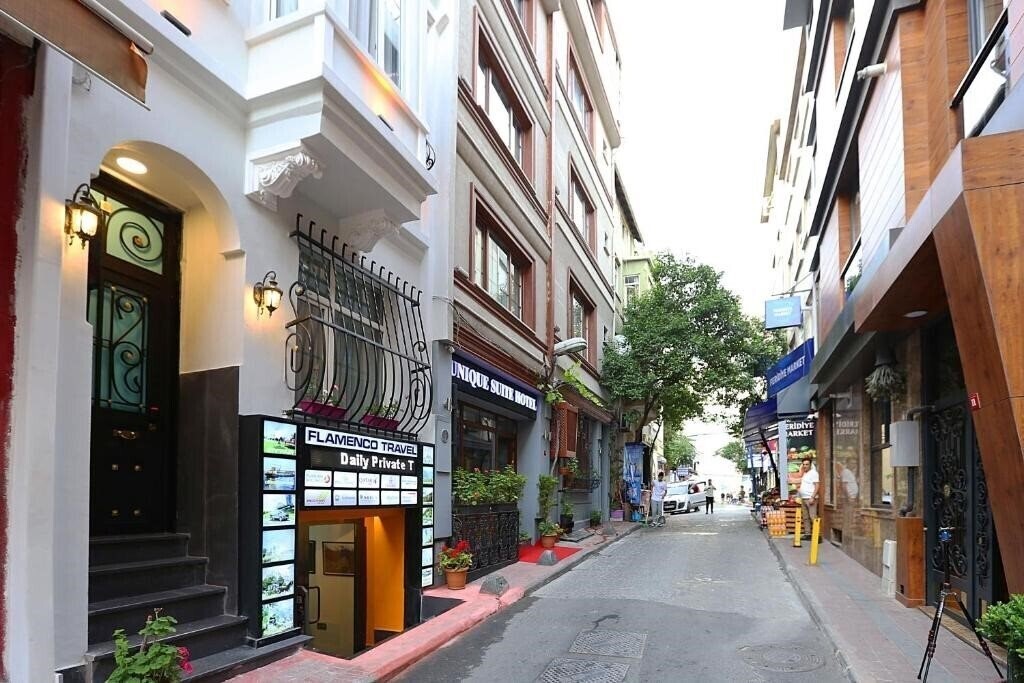 Фотография Unique Suite 3*