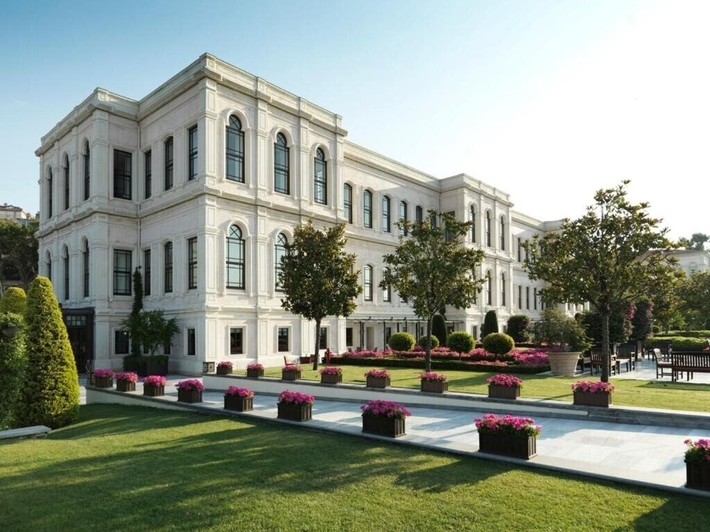Отель Four Seasons Bosphorus 5*