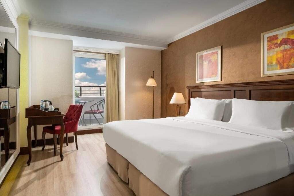 Фото Larespark Hotel 4*