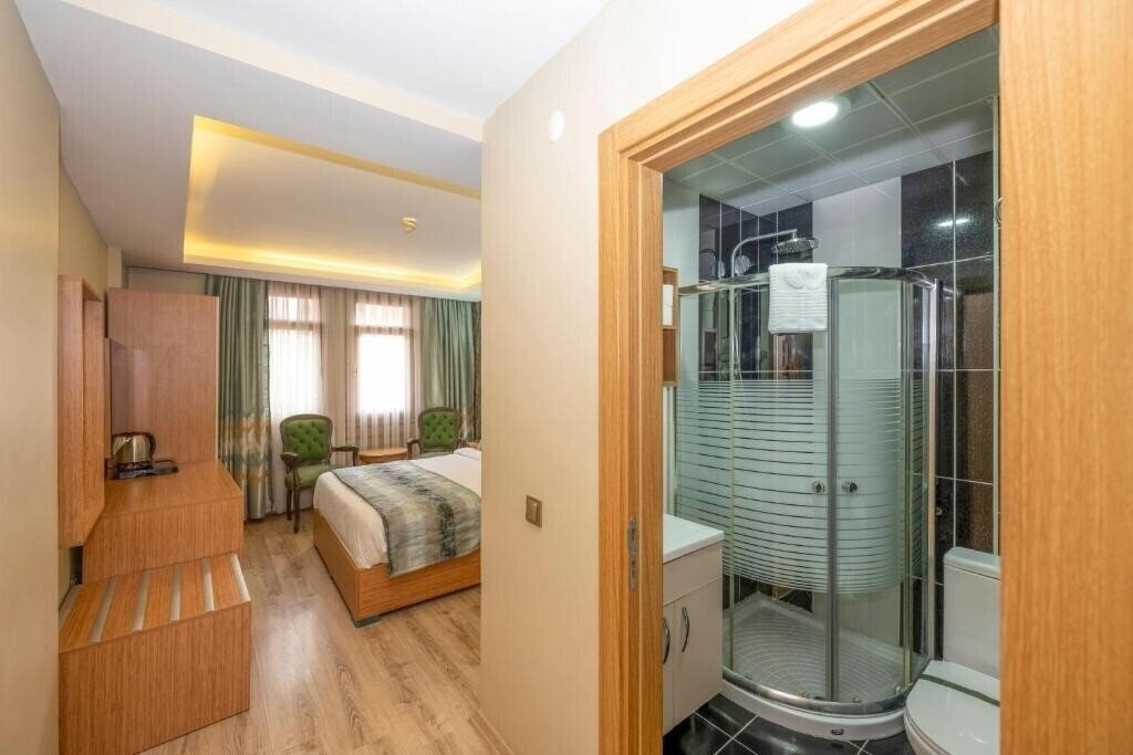 Отель Devman Hotel 3*