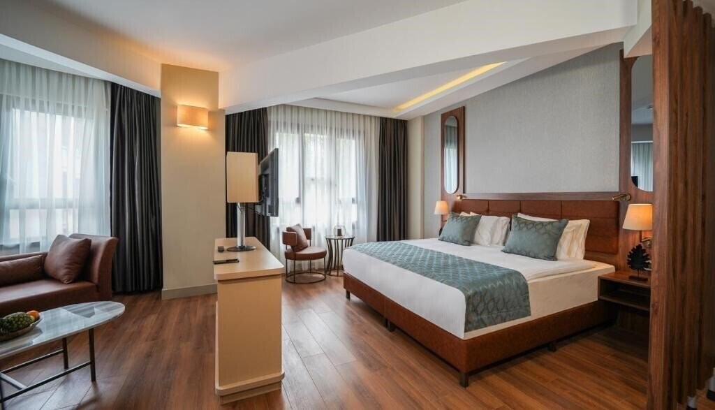 Отель Grand Sirkeci Hotel (ex. Grand Sirkeci Hotel Istanbul) 4*